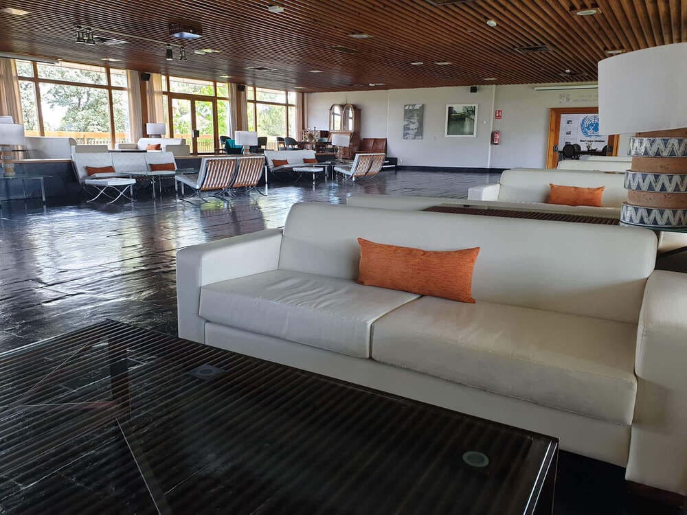 El salón principal del Chalet Social en disposición de zona de descanso